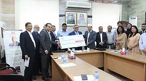 ঢাবির প্রকৌশল ও প্রযুক্তি অনুষদকে অনুদান দিল আনোয়ার গ্রুপ