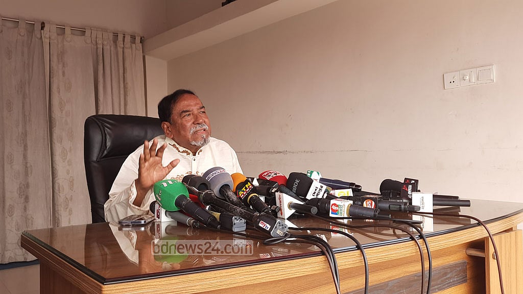 রিট আবেদন করার পরদিন দিল্লি গেলেন হাফিজ