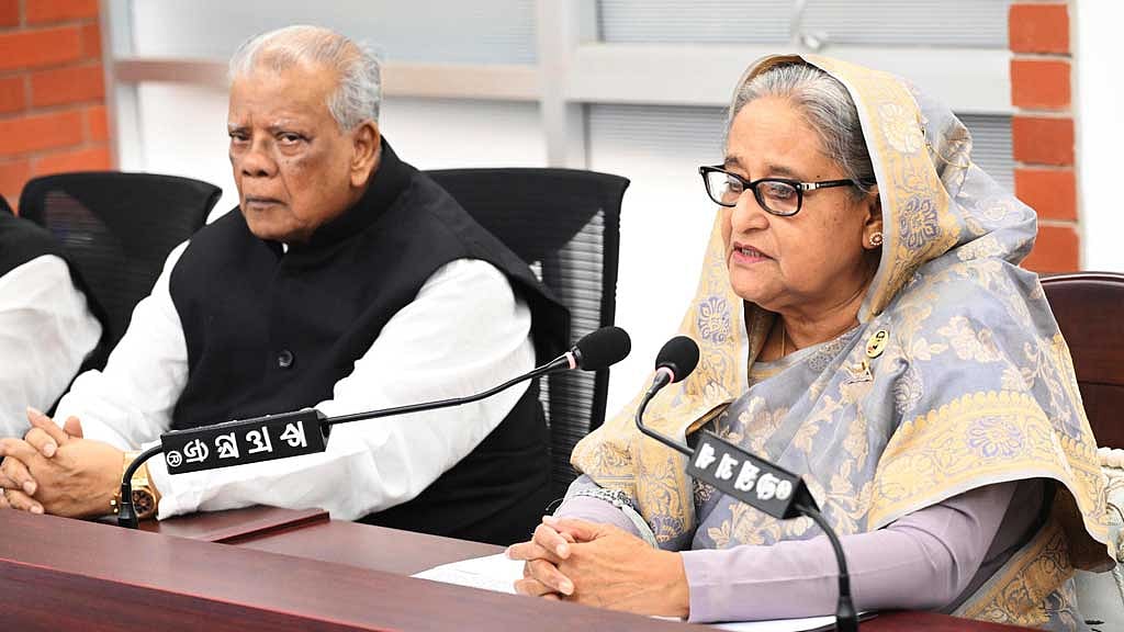 রাতের অন্ধকারে নয়, ভোটের মধ্য দিয়েই সরকার গঠন হবে: শেখ হাসিনা