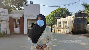 দুই মামলাতেই অব্যাহতি পেলেন জবি শিক্ষার্থী খাদিজা