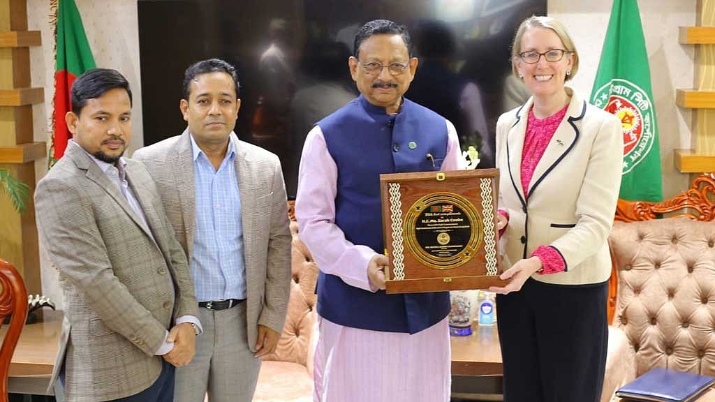 চট্টগ্রামের চার সমস্যা সমাধানে যুক্তরাজ্যের সহযোগিতা চাইলেন মেয়র