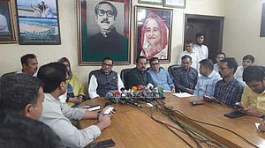 ‘বিএনপির কারা ভোটে আসছে দেখে’ কৌশল সাজাবে আওয়ামী লীগ