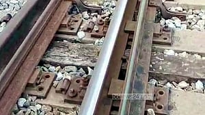 চুরি থামছে না কুমিল্লা রেলপথে, পুলিশ দুষছে টোকাইদের