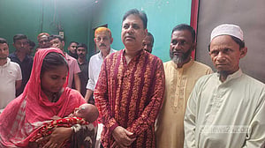 পাওনা মেটাতে নবজাতককে দত্তক: মায়ের কোলে ফিরল শিশুটি