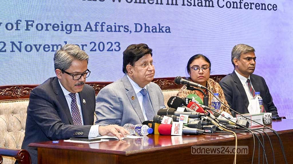 ভিসা স্থগিতের সিদ্ধান্ত ‘সাময়িক’: ওমান দূতাবাস
