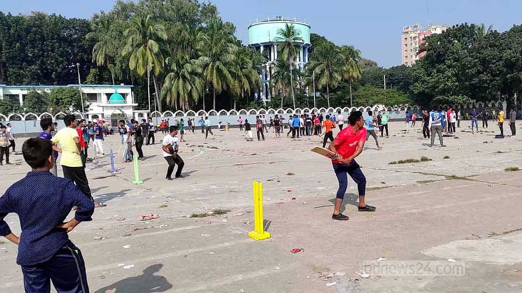 কুমিল্লার ‘ফুসফুস’ ঈদগাহ মাঠ
