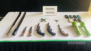 কক্সবাজারে ‘অস্ত্র-গুলিসহ ৭ ডাকাত’ আটক