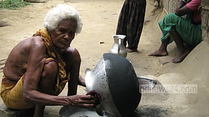 আদিবাসী জীবনকথা: জাতিরা নষ্ট কারাহে খালি