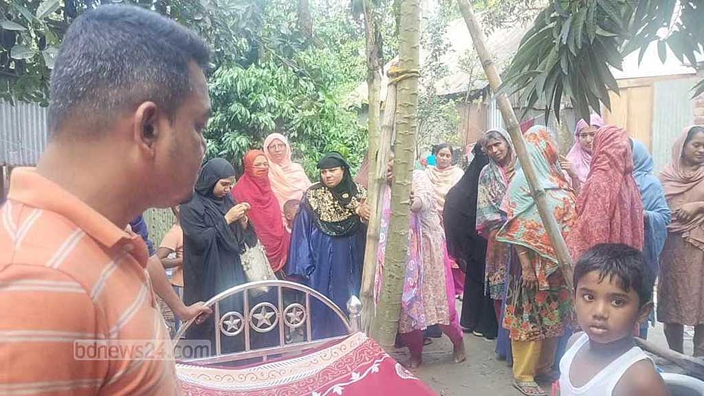 নারায়ণগঞ্জে পুকুরে ডুবে ভাইবোনের মৃত্যু