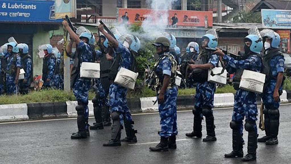 আবারও উত্তপ্ত মণিপুর, ফিরল সান্ধ্য আইন