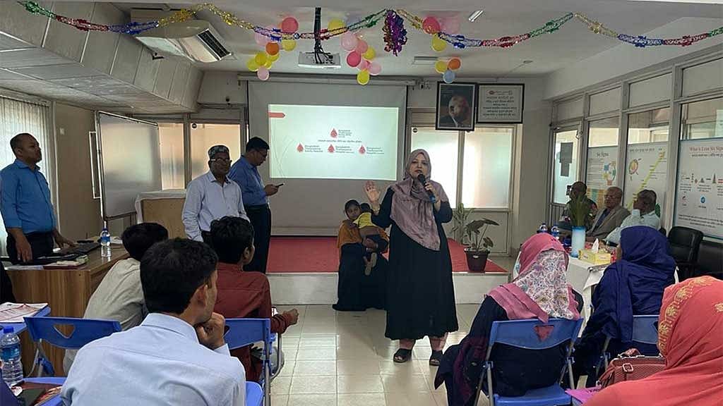 থ্যালাসেমিয়া প্রতিরোধে নাটোরে প্রাণের মতবিনিময় সভা