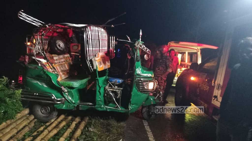অনুশীলনে যাওয়ার পথে দুর্ঘটনায় প্রাণ গেল দুই পুলিশ সদস্যের