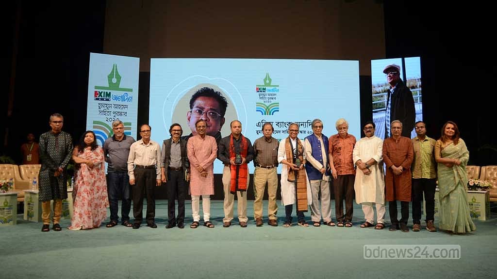 হ‌ুমায়ূন আহমেদ সাহিত্য পুরস্কার পেলেন দুই সাহিত্যিক