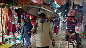 পিরোজপুরে হালকা বৃষ্টি, ‘মিধিলি’ মোকাবিলার প্রস্তুতি