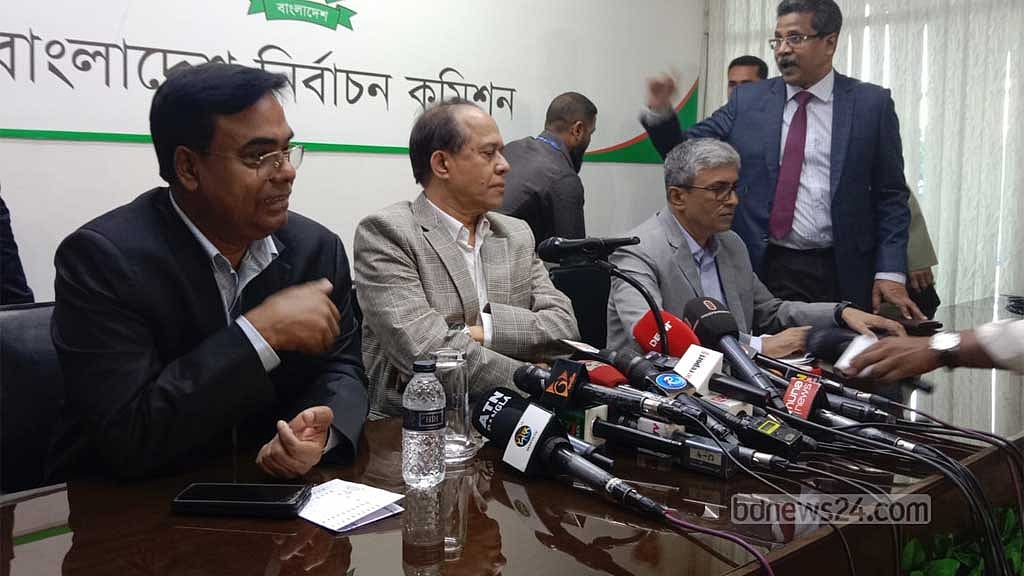 বিএনপির জন্য অপেক্ষা সিইসির, তবে ভোট পেছাবে না