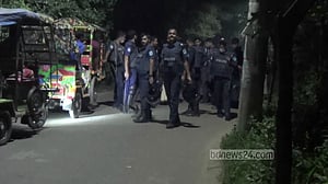 সংঘর্ষের পর ড্যাফোডিলে ছুটি ঘোষণা, শিক্ষার্থীদের হল ছাড়ার নির্দেশ