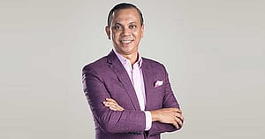 এক যুগ পার করে আইপিডিসি ছাড়লেন মমিনুল ইসলাম