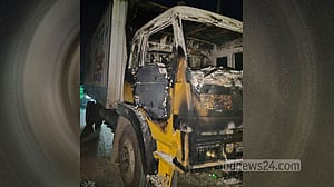 কাভার্ড ভ্যানে অগ্নিসংযোগ: গাজীপুর বিএনপির ১৬৬ নেতাকর্মীর বিরুদ্ধে মামলা