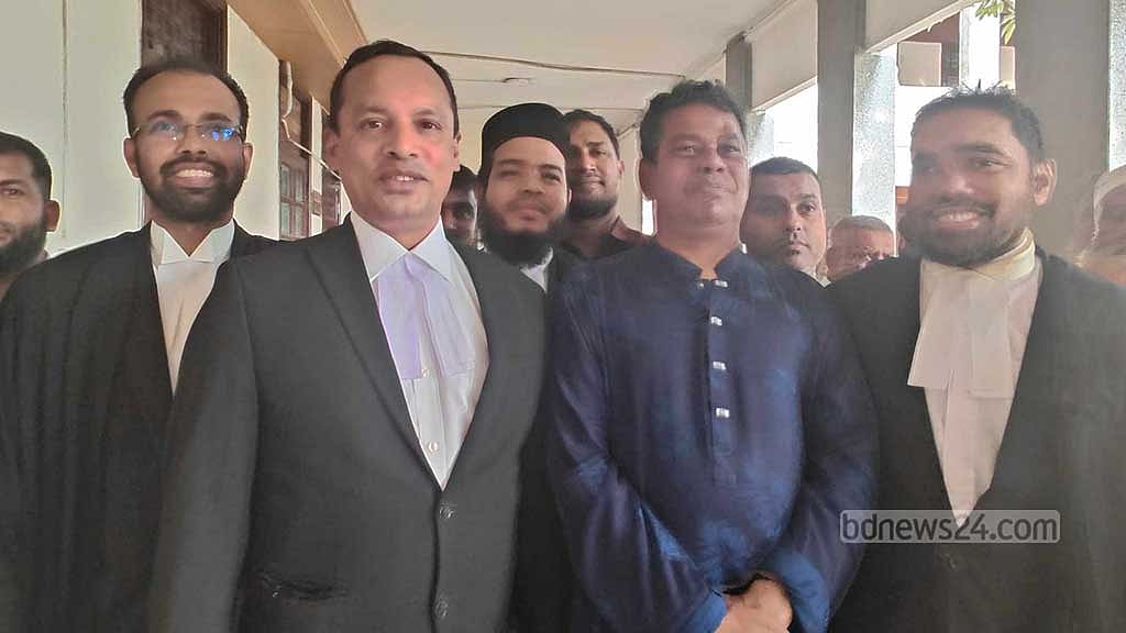 বরখাস্তই থাকছেন দিনাজপুরের পৌর মেয়র জাহাঙ্গীর