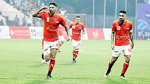ঘুরে দাঁড়িয়ে মোহন বাগানকে হারাল কিংস