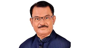 নওগাঁর সাবেক এমপি আকরাম হোসেন চৌধুরীর মৃত্যু
