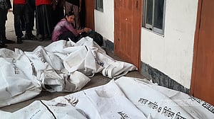 বাবার বাড়ি নয়, সন্তানদের নিয়ে রীতা এখন ‘শবযাত্রায়’