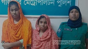 বাবা-মায়ের সঙ্গে সখ্য গড়ে হাসপাতাল থেকে শিশু চুরি, গ্রেপ্তার ২