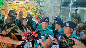 ইসির নিরাপত্তা দেখে গেলেন ডিএমপি কমিশনার