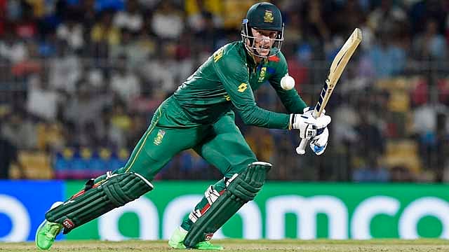 ডি কককে ছাপিয়ে নায়ক ফন ডার ডাসেন