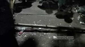 আওয়ামী লীগ অফিসের সামনে ককটেল বিস্ফোরণ