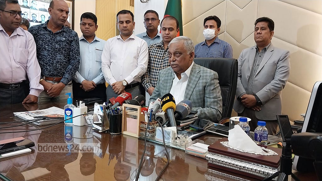 সংবিধানের কাঠোমোর মধ্যে ‘শর্তহীন সংলাপে’ রাজি: স্বরাষ্ট্রমন্ত্রী