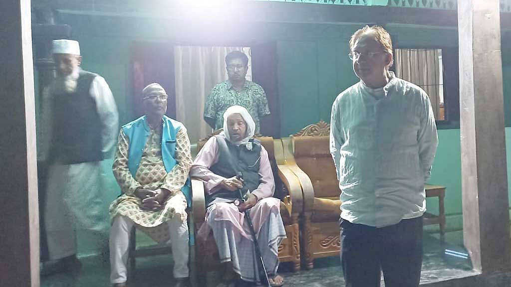 কাউকে অবাঞ্ছিত ঘোষণার অধিকার কারও নেই: শমসের মবিন