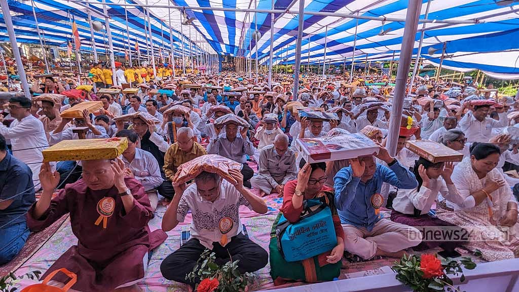 ‘জীবকে ভালোবাসতে হবে তবেই বুদ্ধের দর্শন লাভ সহজ হবে’