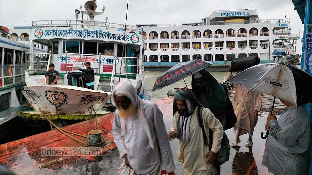 ২০ ঘণ্টা পর লঞ্চ চলাচল শুরু
