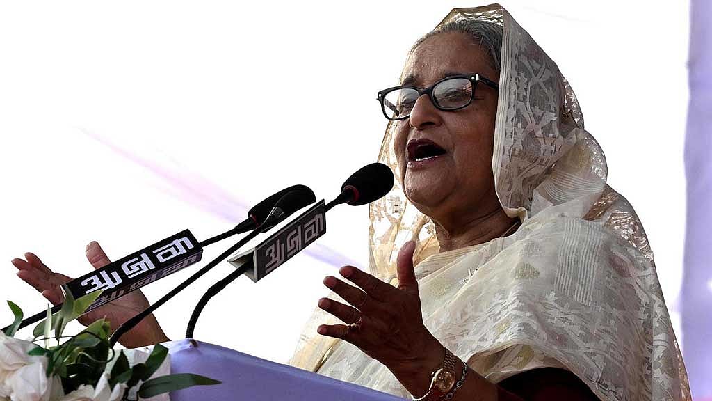 চোরাগোপ্তা মেরে সরকার হটানো যায় না: শেখ হাসিনা