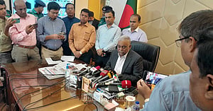 শ্রমিক আন্দোলন থেকে গ্রেপ্তার সবাই বিএনপির লোক: স্বরাষ্ট্রমন্ত্রী