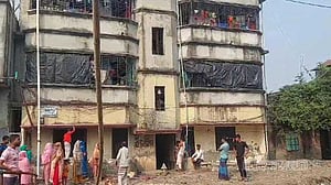 নারায়ণগঞ্জে বাসায় গ্যাস বিস্ফোরণ: মামার পর ভাগনির মৃত্যু