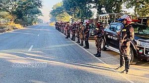 অবরোধে নাশকতা ঠেকাতে মাঠে নেমেছে ২৩০ প্লাটুন বিজিবি