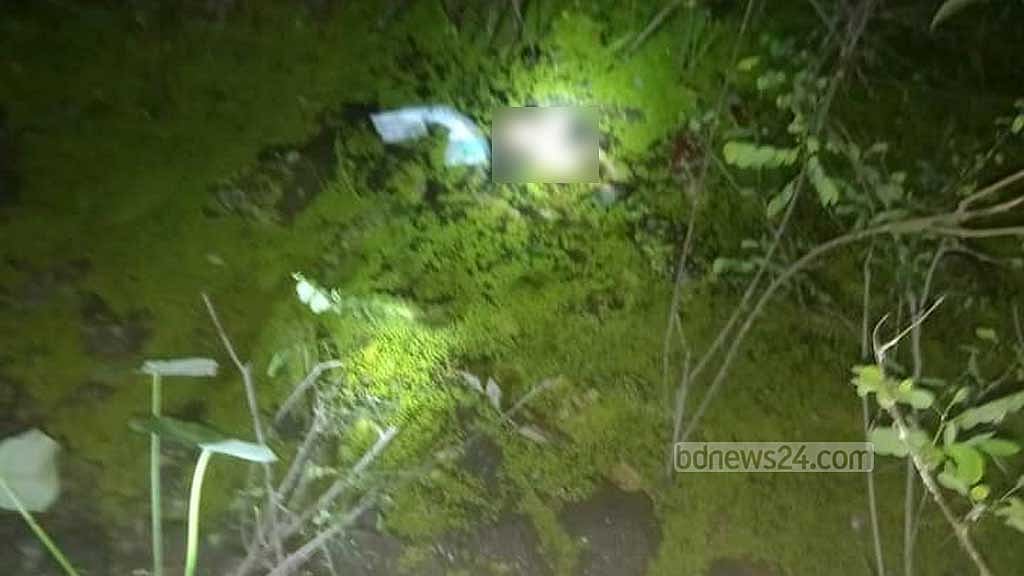 ডোবায় ফেলে নবজাতক যমজ শিশুকে হত্যা, মা গ্রেপ্তার