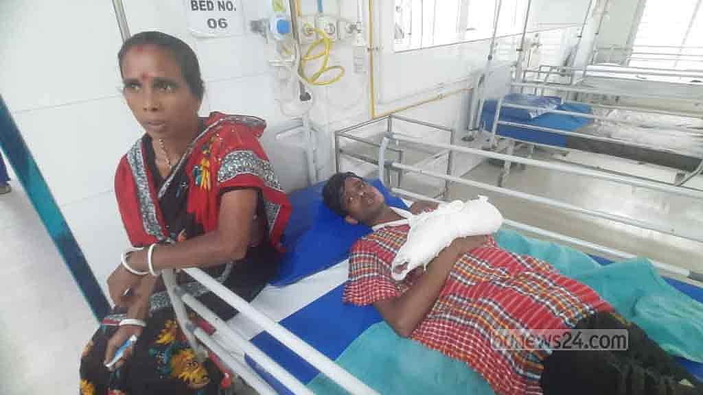 ‘রাজনীতির আগুনে’ কাতরাচ্ছেন দগ্ধরা, পাশে নেই কেউ