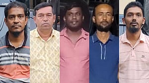 যানবাহনে আগুন: যুবদলনেতাসহ গ্রেপ্তার ৫