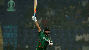 অলরাউন্ড নৈপুণ্যে নায়ক সাকিব