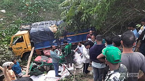 রাজশাহীতে ট্রাক-অটোরিকশা সংঘর্ষে নিহত ৫
