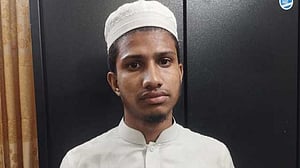 ঝালকাঠিতে ভোটার হতে এসে রোহিঙ্গা যুবক আটক