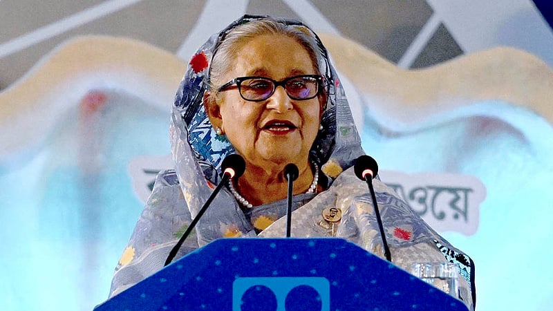 কক্সবাজারে আইকনিক রেলস্টেশন ও রেলপথ উদ্বোধন উপলক্ষে শনিবার আয়োজিত অনুষ্ঠানে বক্তব্য দেন প্রধানমন্ত্রী শেখ হাসিনা।