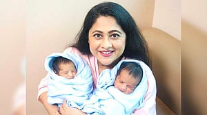 যমজ সন্তানের মা হলেন সুমাইয়া শিমু 