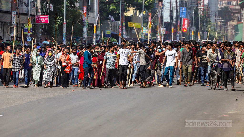 ১২,৫০০ টাকা মজুরি ‘গ্রহণযোগ্য’: গার্মেন্ট শ্রমিক-শিল্প ঐক্য
