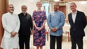 ভোটে যাওয়ার ‘অসত্য’ সংবাদ সরাতে জাতীয় পার্টির অনুরোধ
