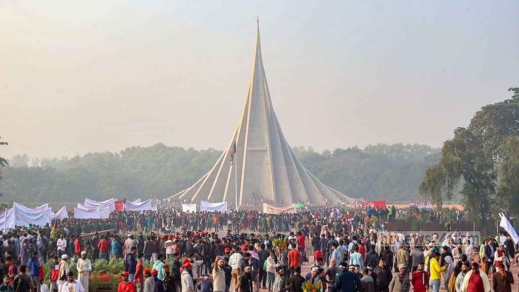 শ্রদ্ধা-ভালোবাসায় একাত্তরের বীরদের স্মরণ করছে জাতি