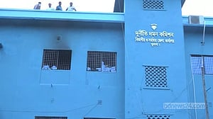 ‘অবৈধ সম্পদ অর্জন’: খুলনার সাবেক খাদ্য কর্মকর্তার বিরুদ্ধে মামলা